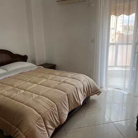 City Central Apartment 2 Tirana Exterior foto